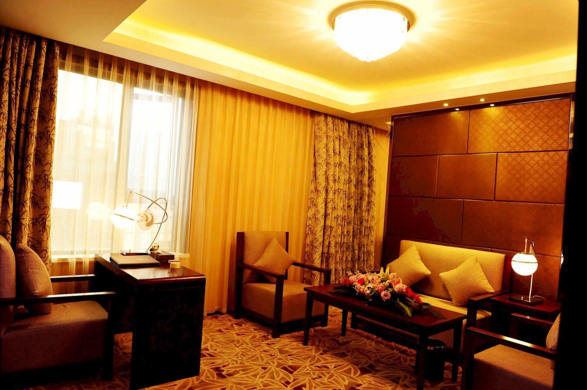 แพนด้า ปริ๊นซ์ โฮเต็ล Hotel เฉิงตู ภายนอก รูปภาพ