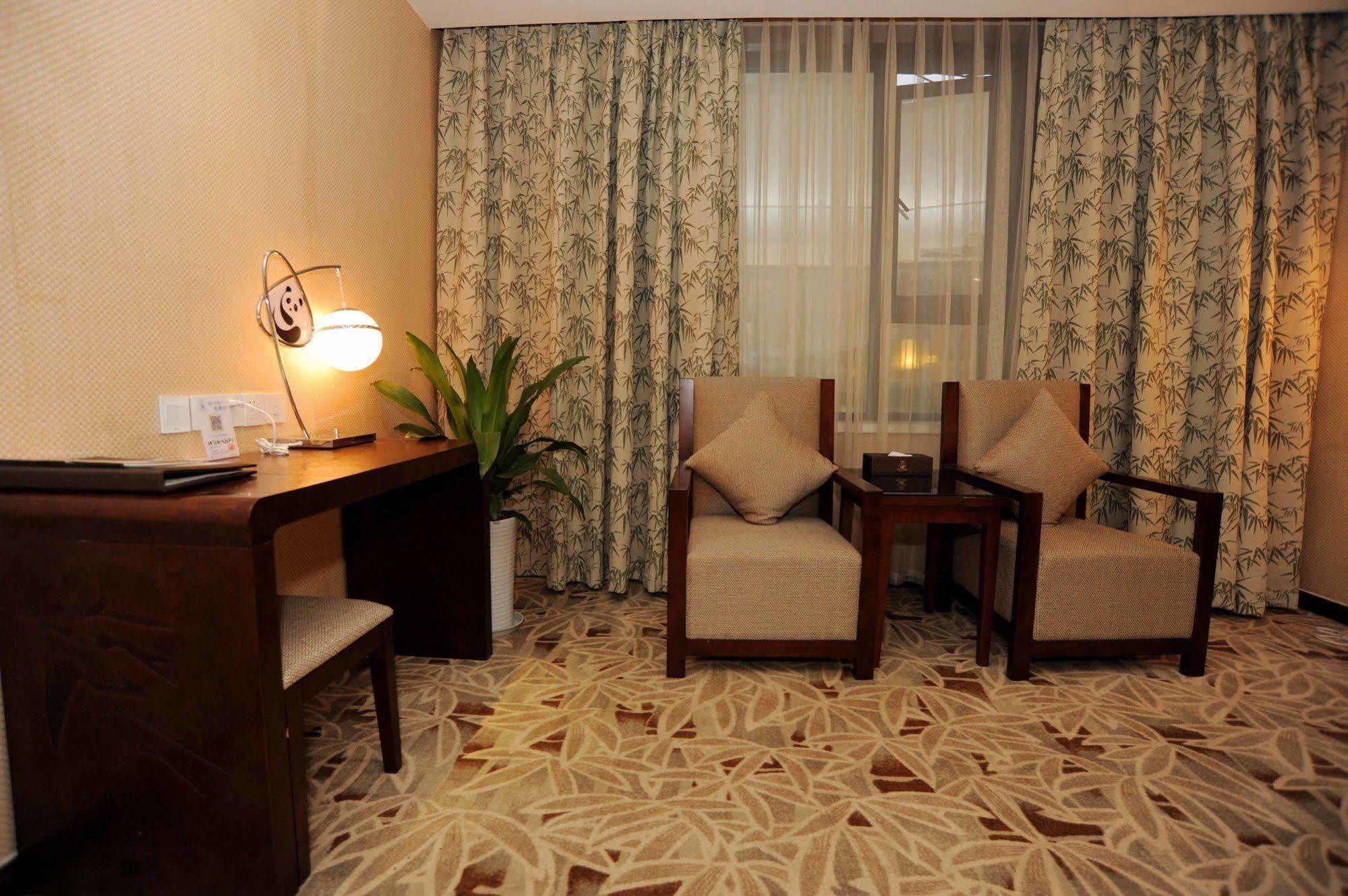แพนด้า ปริ๊นซ์ โฮเต็ล Hotel เฉิงตู ภายนอก รูปภาพ