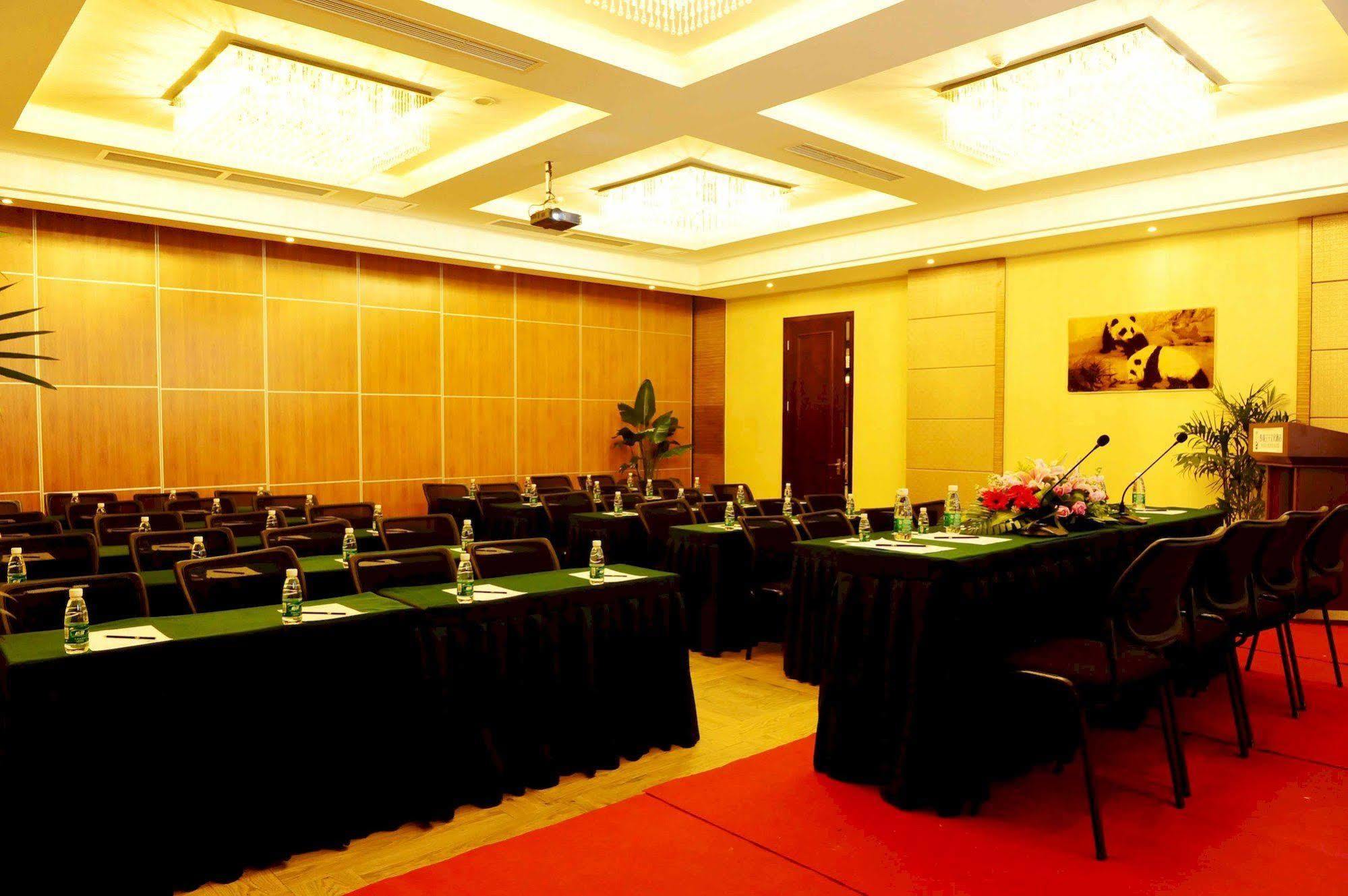 แพนด้า ปริ๊นซ์ โฮเต็ล Hotel เฉิงตู ภายนอก รูปภาพ