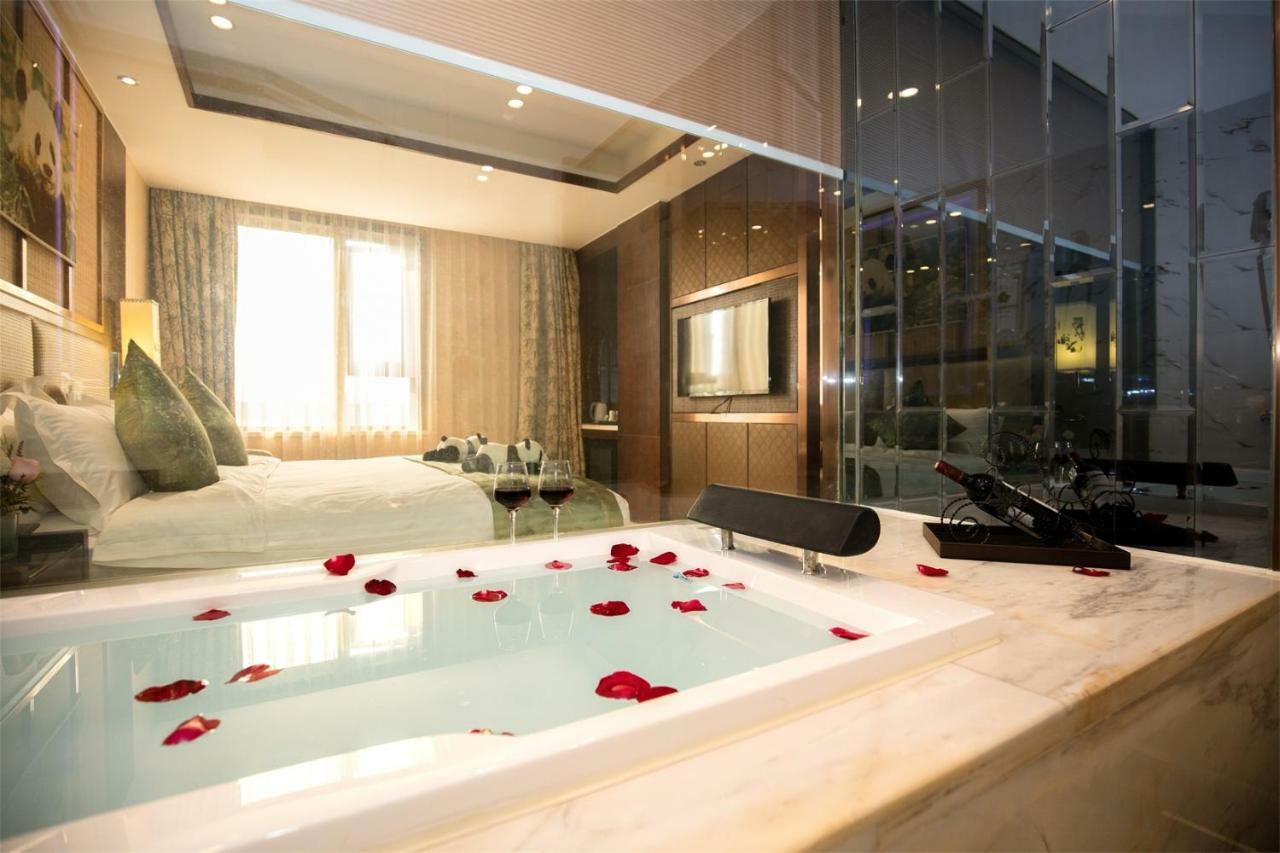แพนด้า ปริ๊นซ์ โฮเต็ล Hotel เฉิงตู ภายนอก รูปภาพ